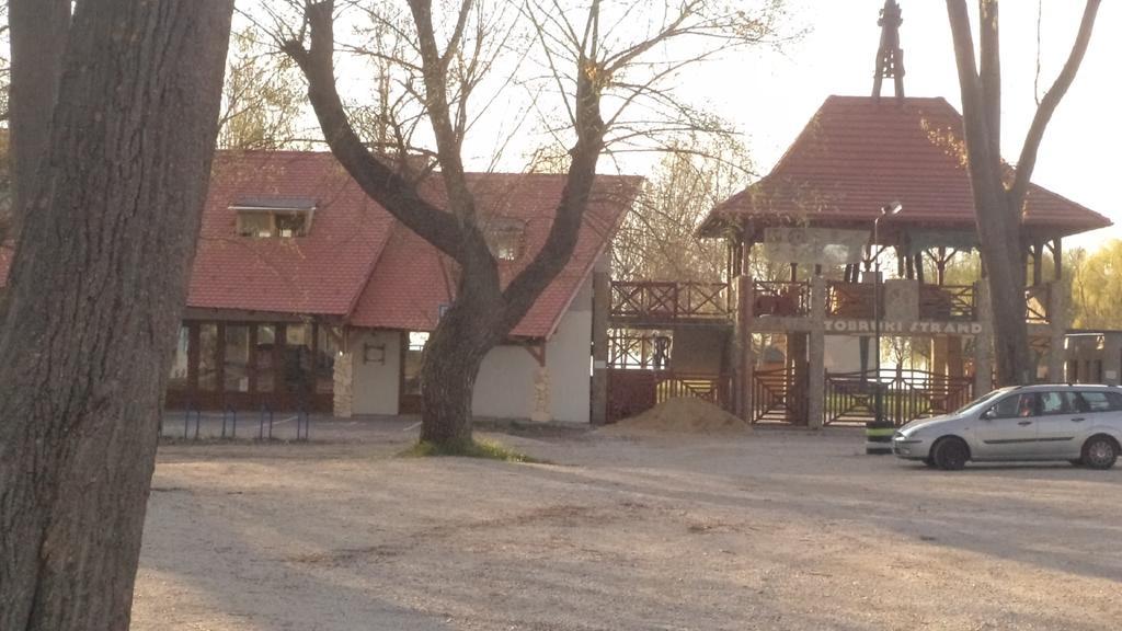 Molni Leilighet Balatonfůzfő Eksteriør bilde