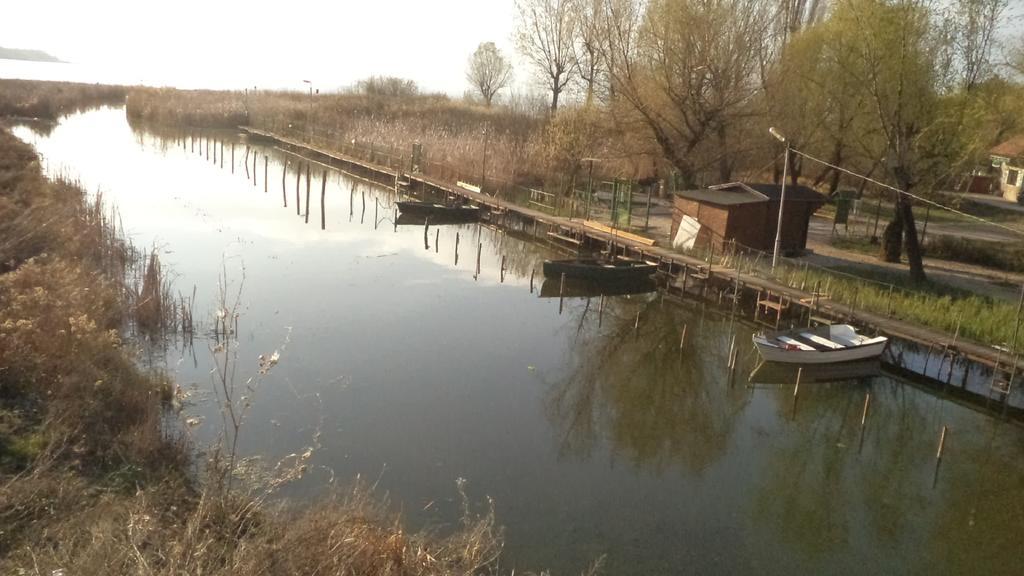 Molni Leilighet Balatonfůzfő Eksteriør bilde